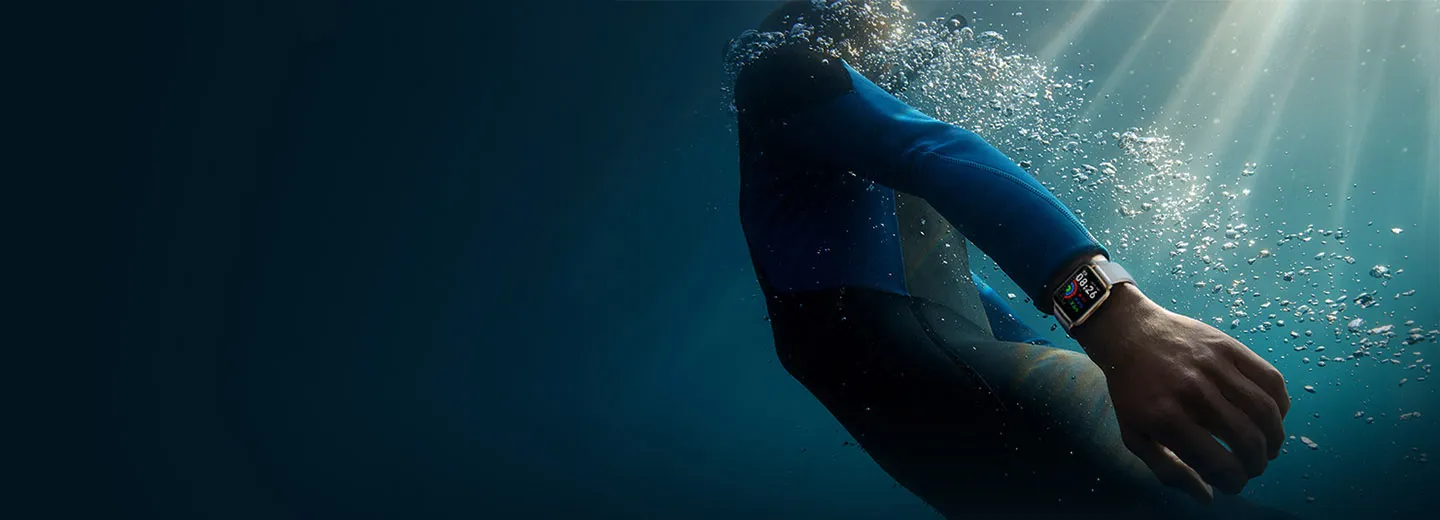 Zeblaze Swim under water