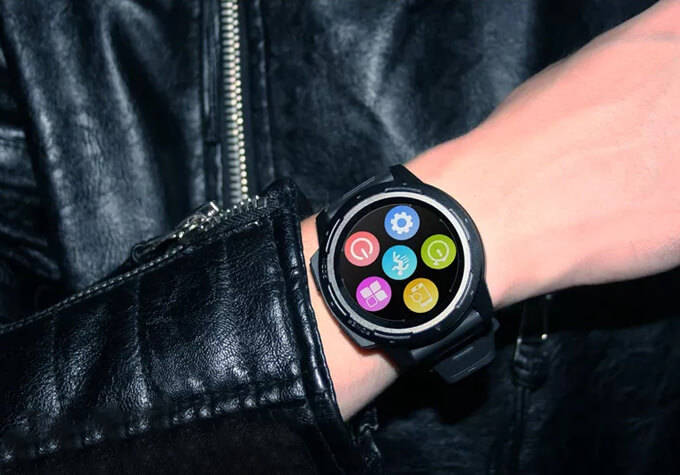 Zeblaze Vibe 5 Pro Smartwatch photo on the hand